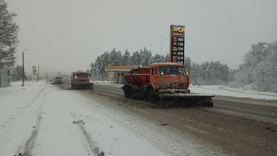 Зображення до:  В Харьковской области снег и ветер оставили без света девять населённых пунктов