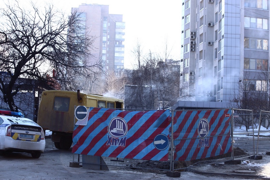 Зображення до:  Аварию на тепломагистрали в центре Харькова ликвидировали — горсовет