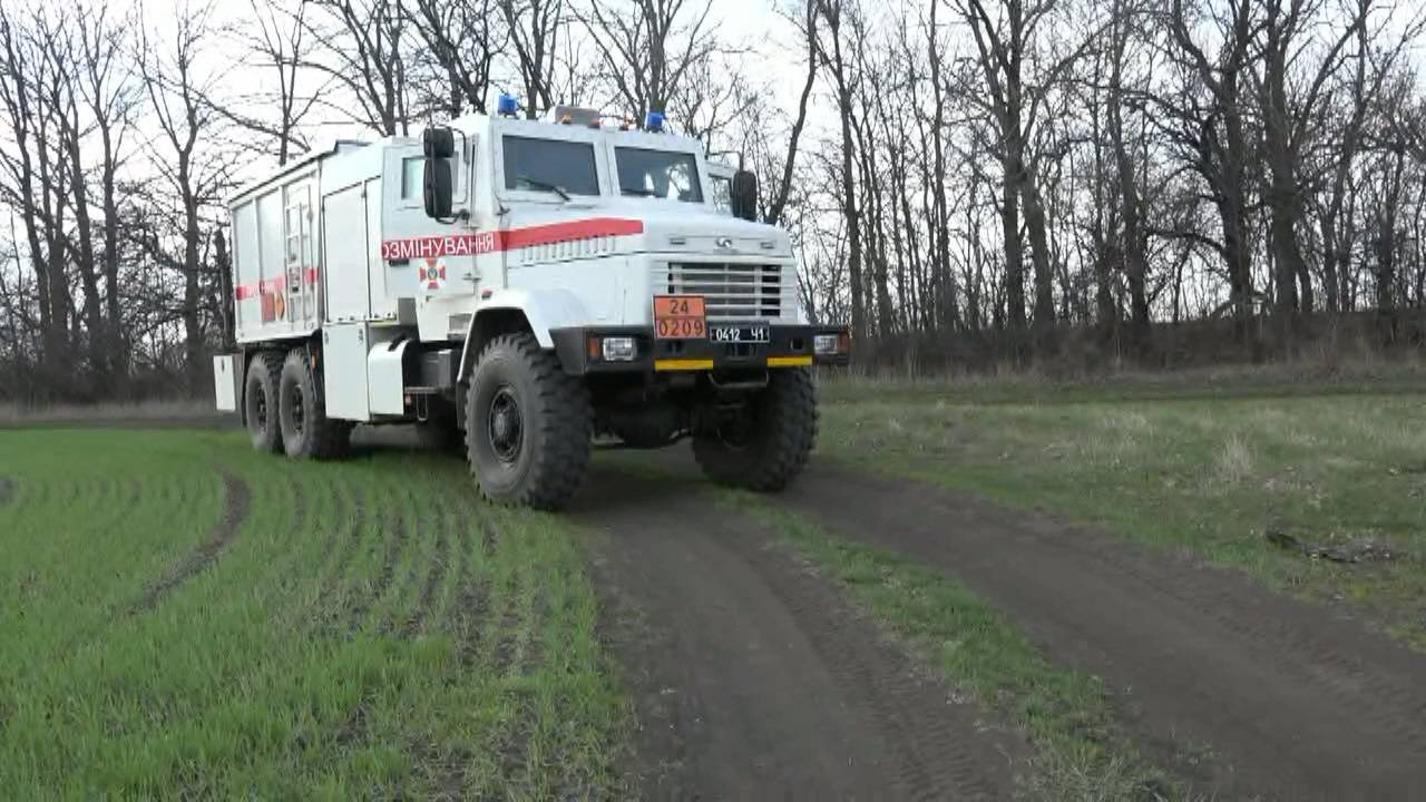 Зображення до:  В Циркунах из-за старого боеприпаса эвакуировали школу