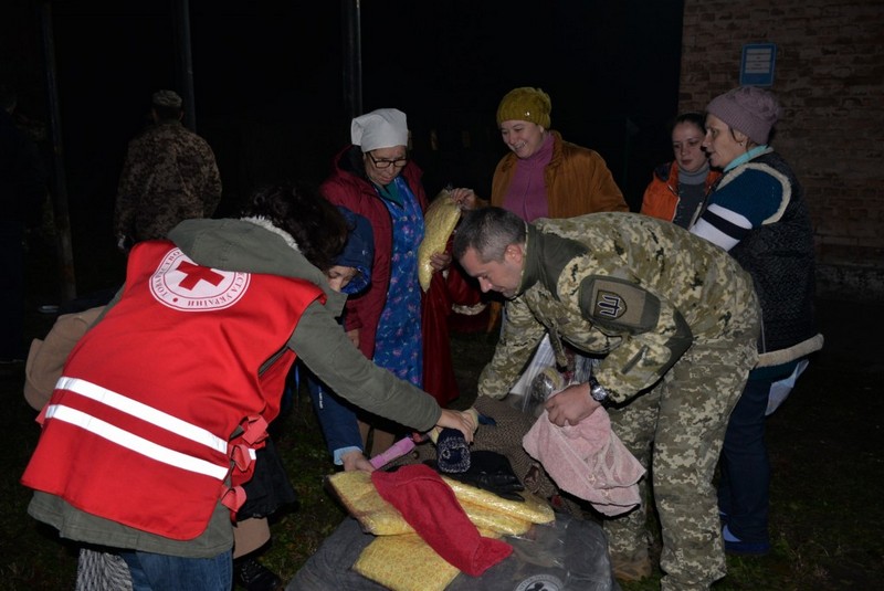 Зображення до:  Пожар на арсенале в Ичне: снаряды взрываются реже, пострадавших нет