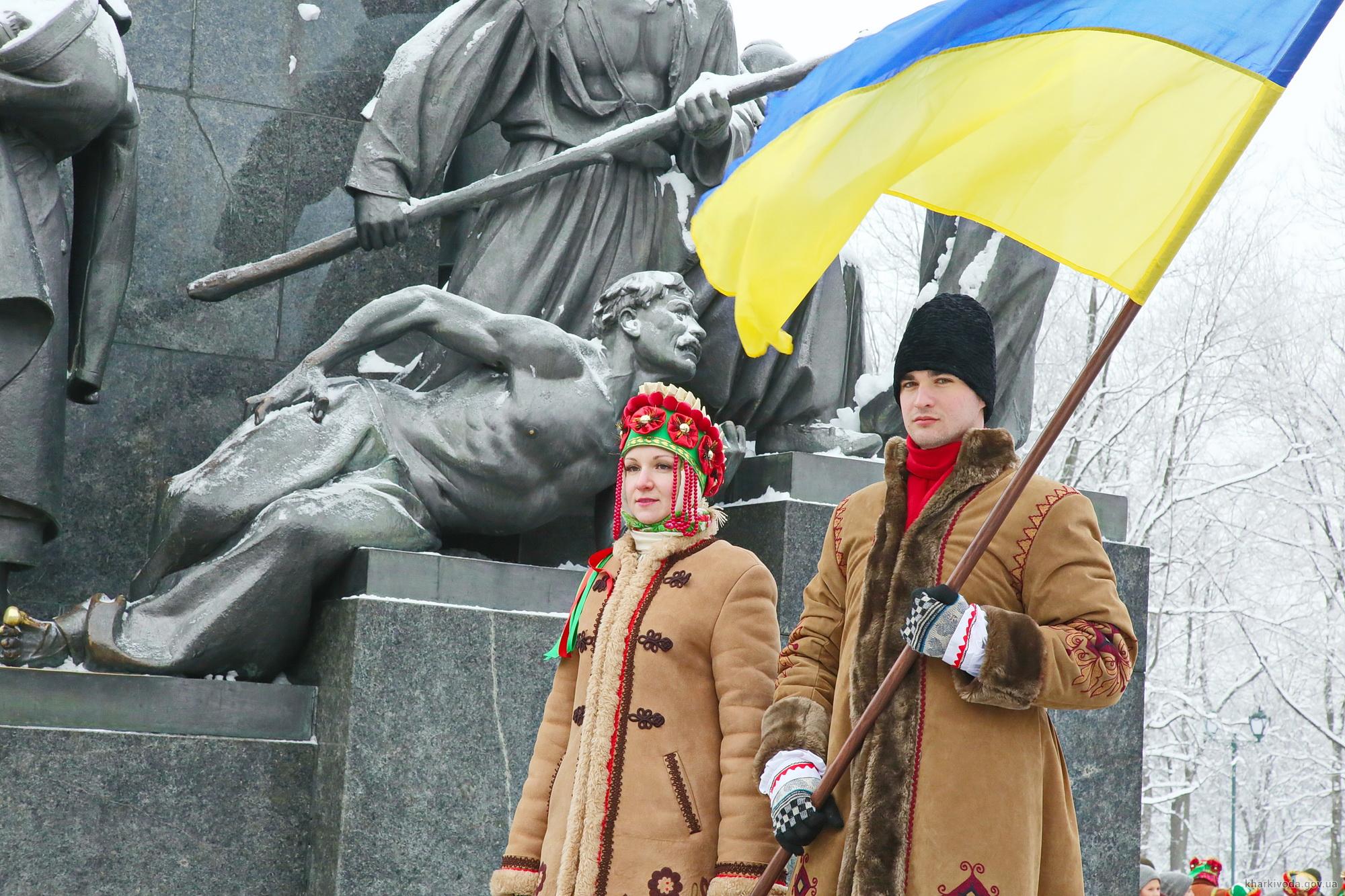 Зображення до:  День соборності в Харкові: виставка гербів і «ланцюг єднання»