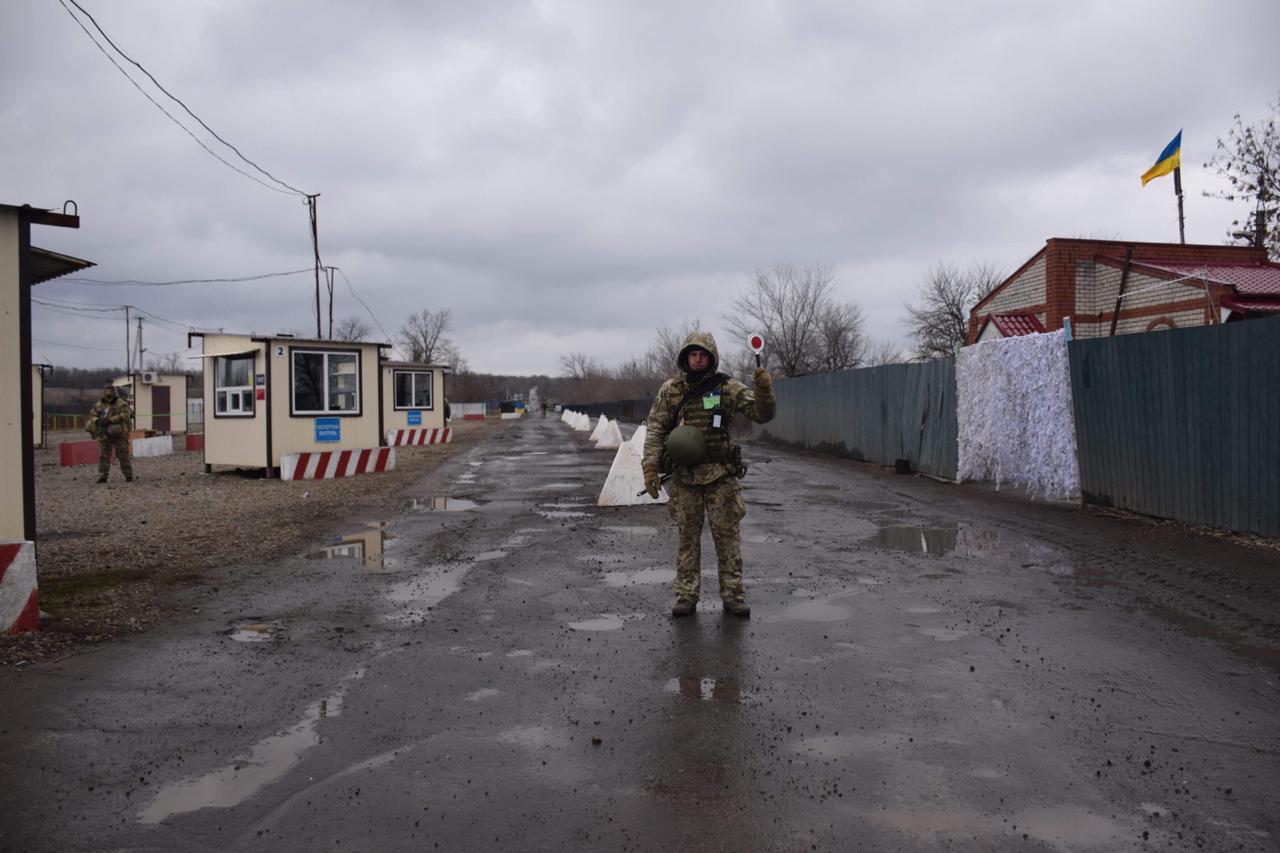 Зображення до:  На Луганщині відкрили КПВВ «Золоте»