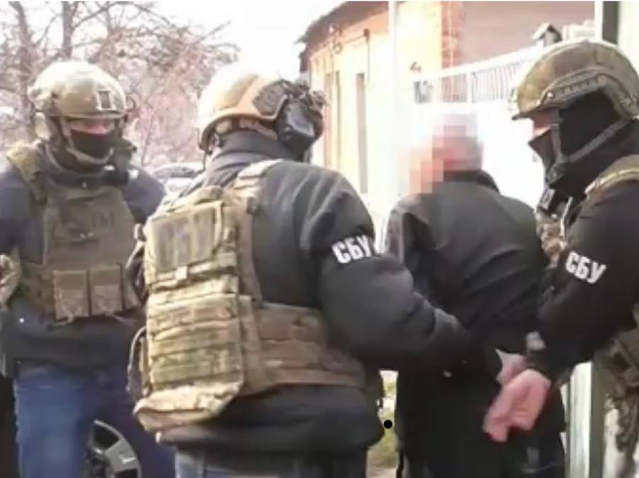 Зображення до:  У Харкові поліцейського затримали за підозрою у державній зраді