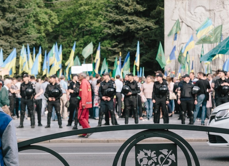 Article У Харкові до меморіалу 9 травня вийдуть партійці «Опоблоку», обіцяють без політики