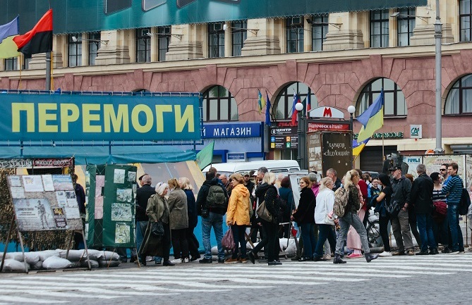 Зображення до:  Переносити намет не будемо, готові до суду — організатори намету