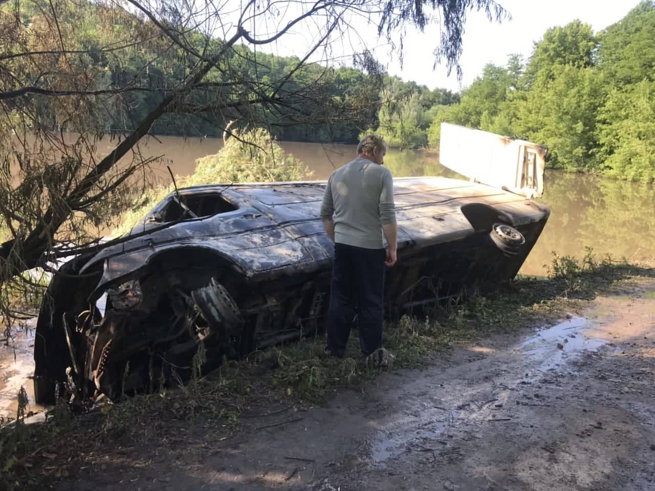 Зображення до:  Два міста і село без води через забруднення річки хімікатами на Вінничині