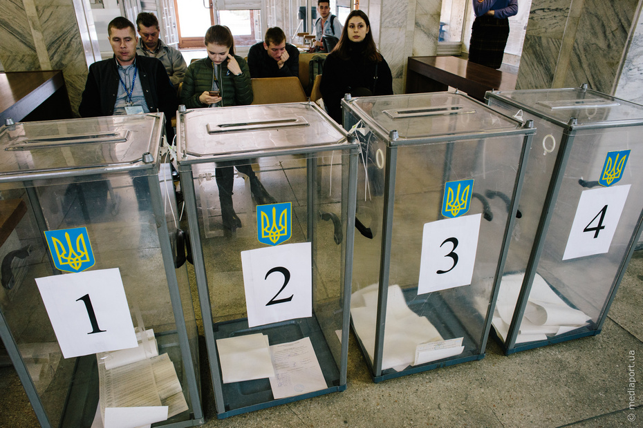 Зображення до:  100% електронних протоколів: до парламенту проходять п’ять партій