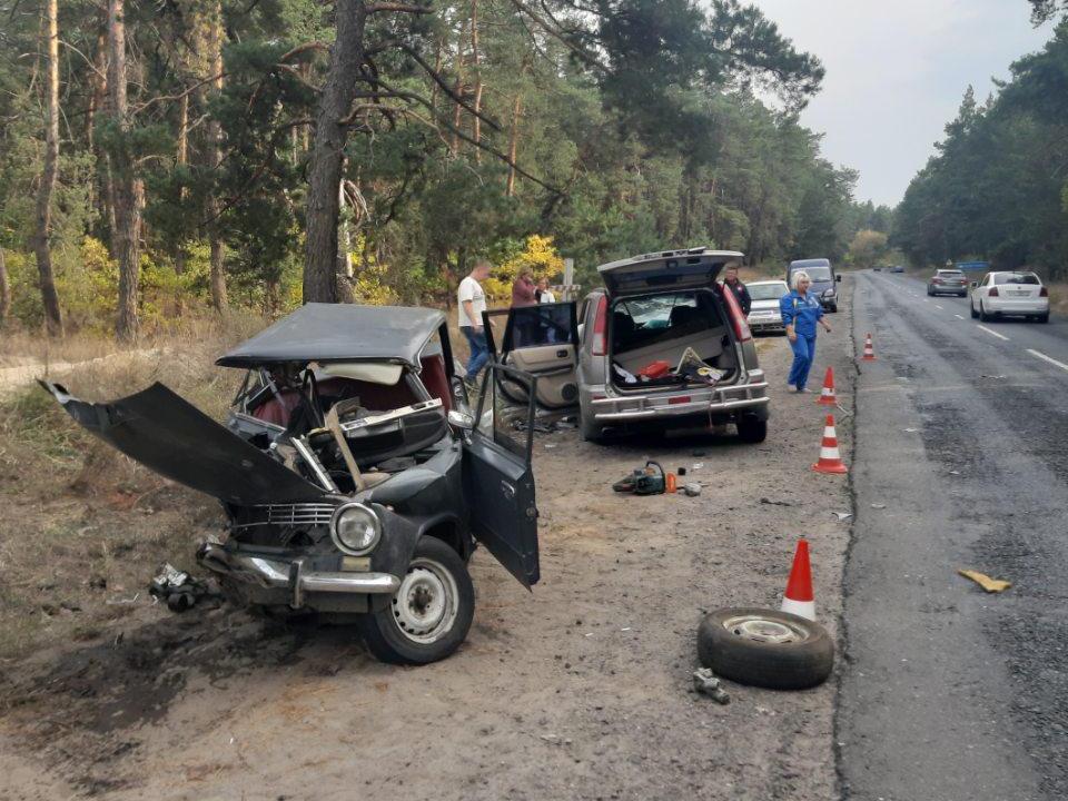 Зображення до:  У лобовому зіткненні машин під Харковом загинув водій