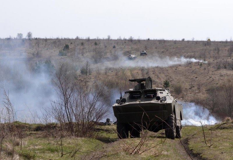 Article Доба на Донбасі: постраждали троє військових