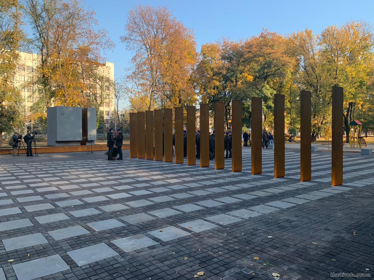 Зображення до:  У Харкові відкрили пам’ятник захисникам України