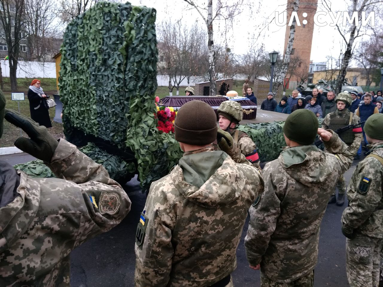 Зображення до:  В Охтирці прощаються із двома загиблими під час вибухів у Балаклії