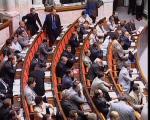 Article Фракции большинства покинули сессионный зал
