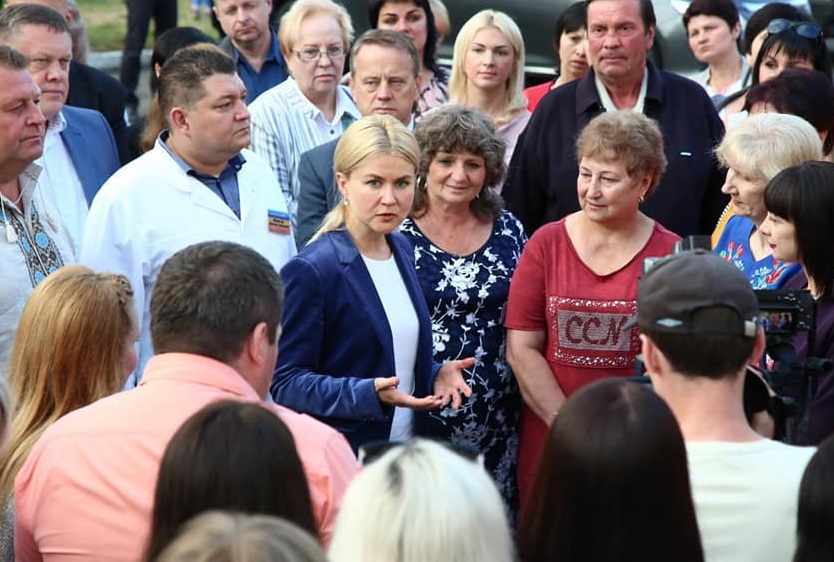 Зображення до:  Світлична складає повноваження голови депутатської групи «Єдність і розвиток Харківщини»