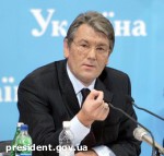 Article Ющенко просит КС определить конституционность неприкосновенности депутатов местных советов