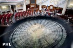 Article Партия регионов продолжает блокирование трибуны Верховной Рады