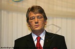 Article Ющенко отдохнет с семьей, но позже (обновлено)
