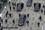 Article Президент запретил останавливать дорожное движение для кортежей государственных лиц