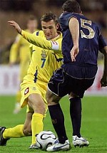 Article Футбол. Сборная Украины победила Шотландию всухую