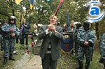 Article Коммунисты и «регионалы» пытаются заглушить сиреной и криками в мегафоны службу по погибшим воинам УПА (фото)