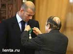 Зображення до:  Президент Алжира наградил Зидана высшей государственной наградой