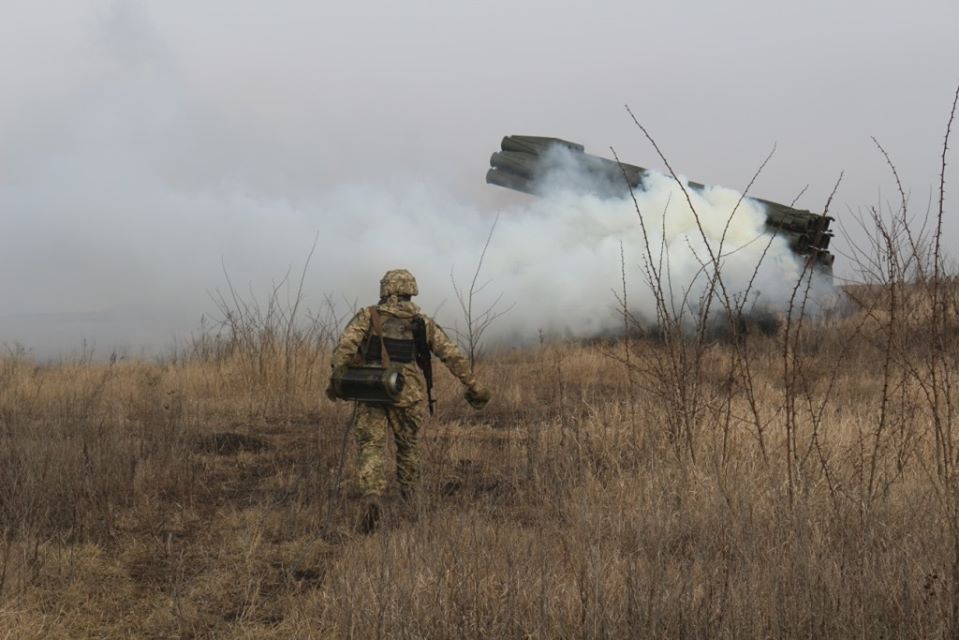 Зображення до:  За добу на сході загинуло троє бійців, дев’ятеро постраждали