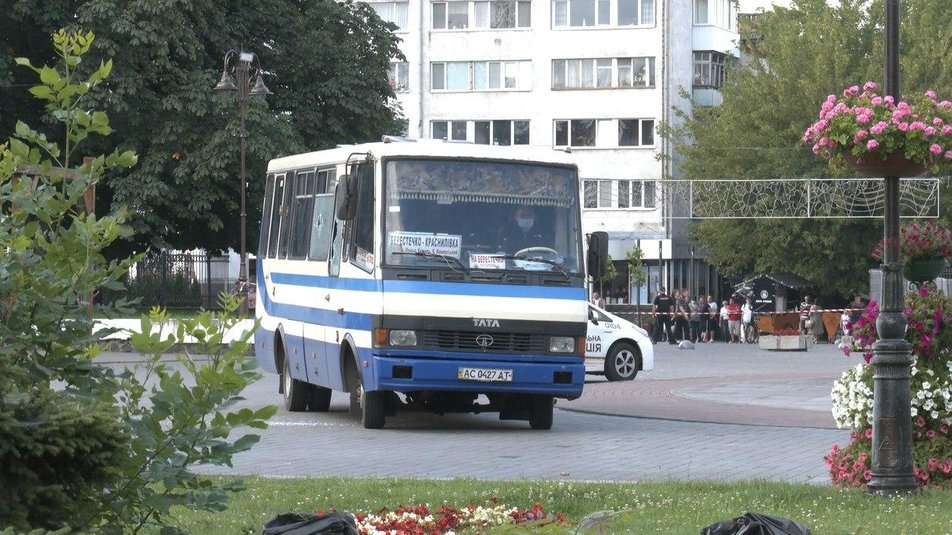 Зображення до:  Захоплення заручників у Луцьку: тривають перемовини