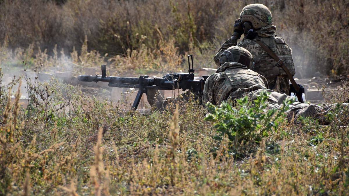 Зображення до:  Бойовики вбили військового медика під час евакуації загиблого в зоні ООС