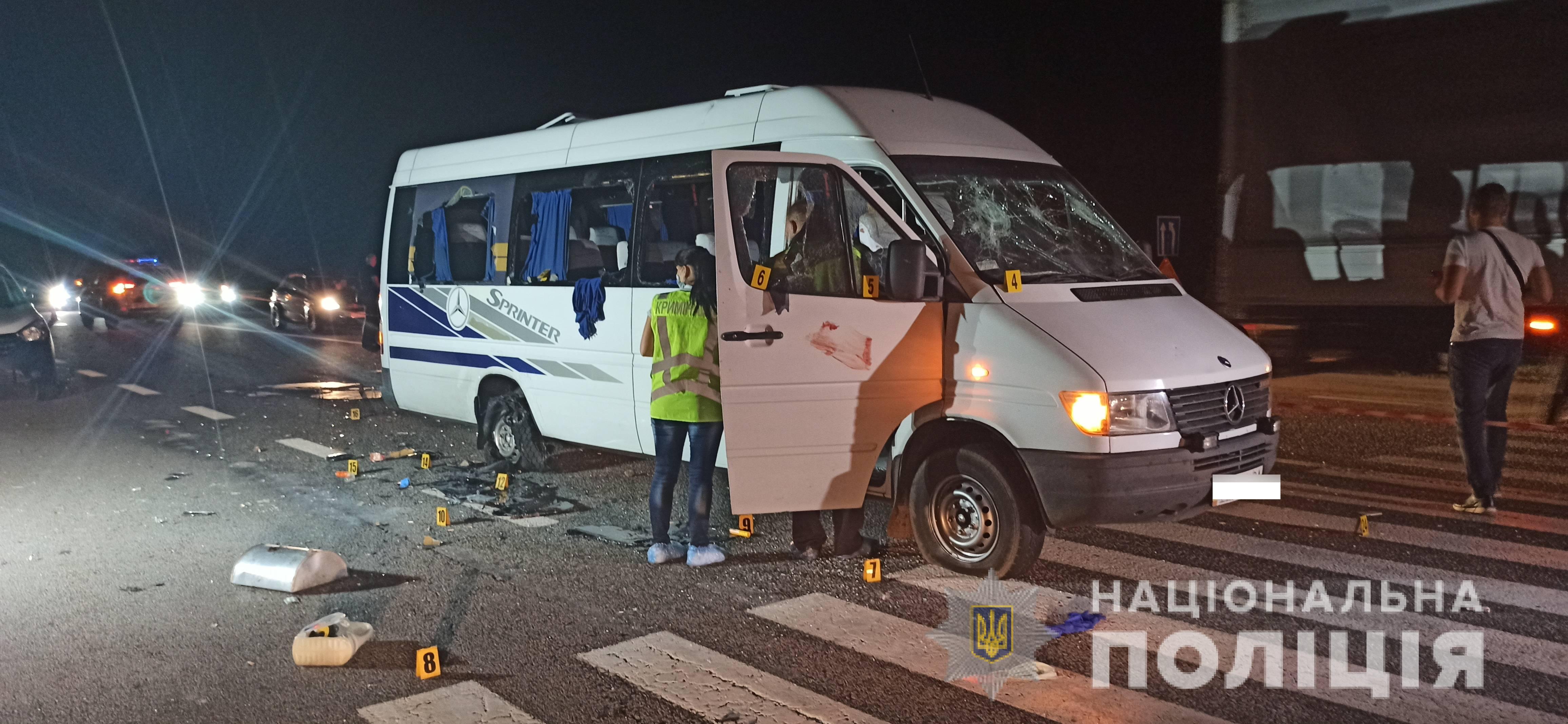 Зображення до:  На Харківщині обстріляли автобус з прихильниками ОПЗЖ: що відомо