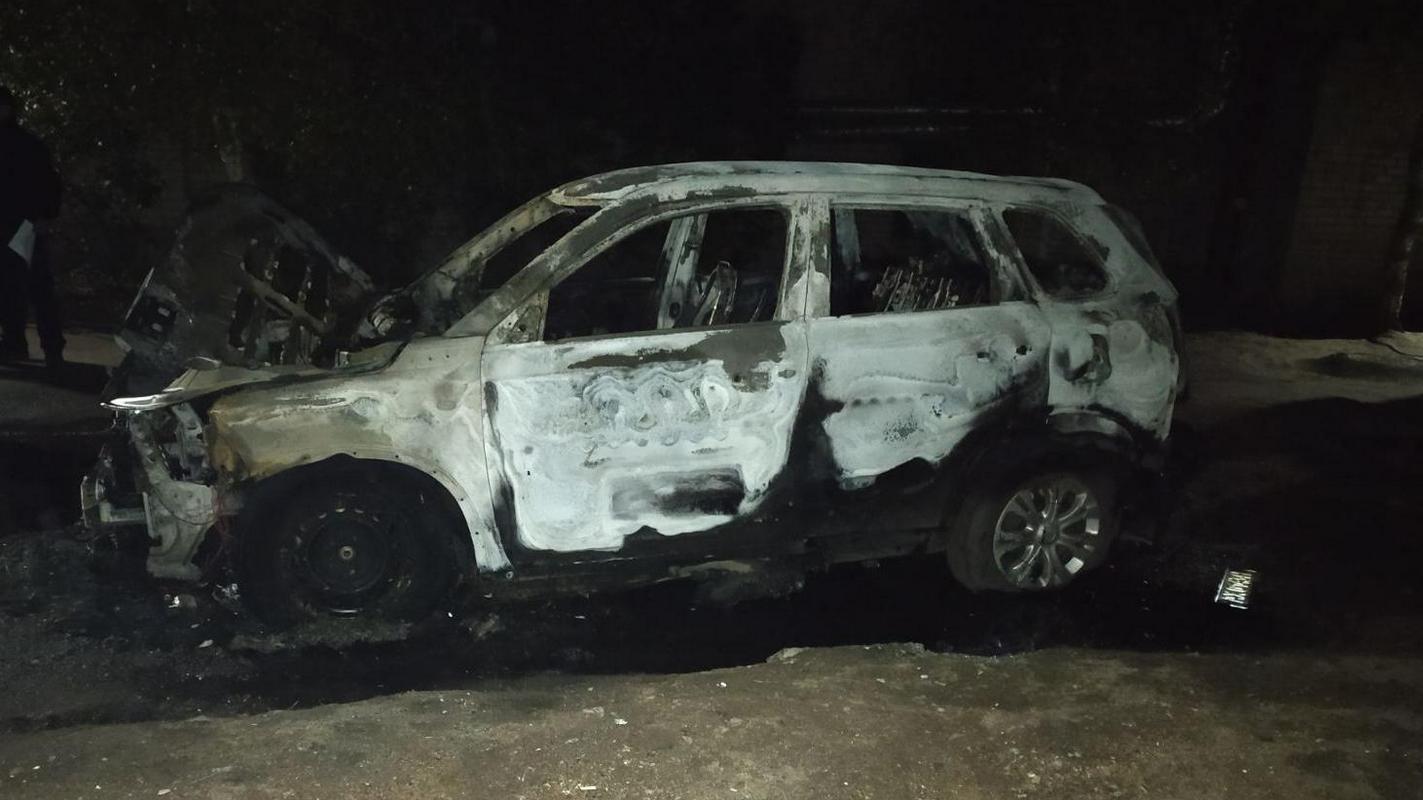 Зображення до посту: У Лозовій вночі згоріло авто кандидата у депутати