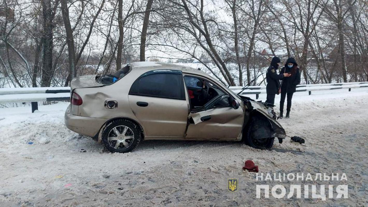 Зображення до:  У ДТП на Харківщині загинули дві жінки, третя в лікарні