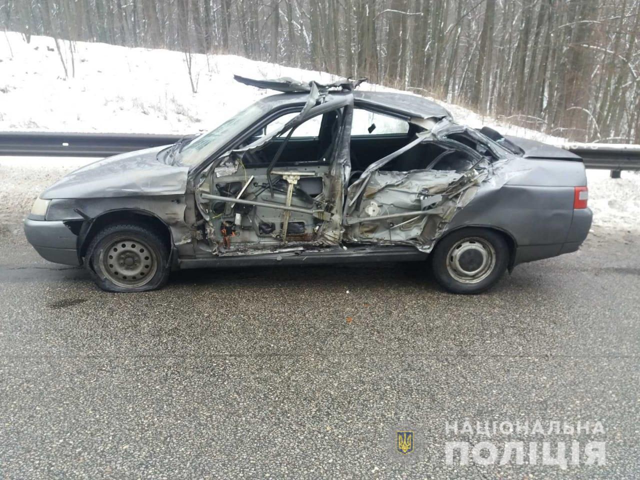 Зображення до:  У ДТП на окружній дорозі в Харкові травмувалися четверо людей