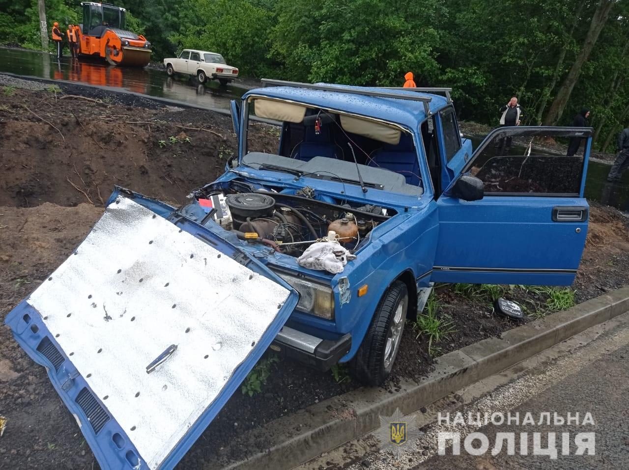 Зображення до:  Поліція розшукує водія, який втік з місця ДТП поблизу Ізюма