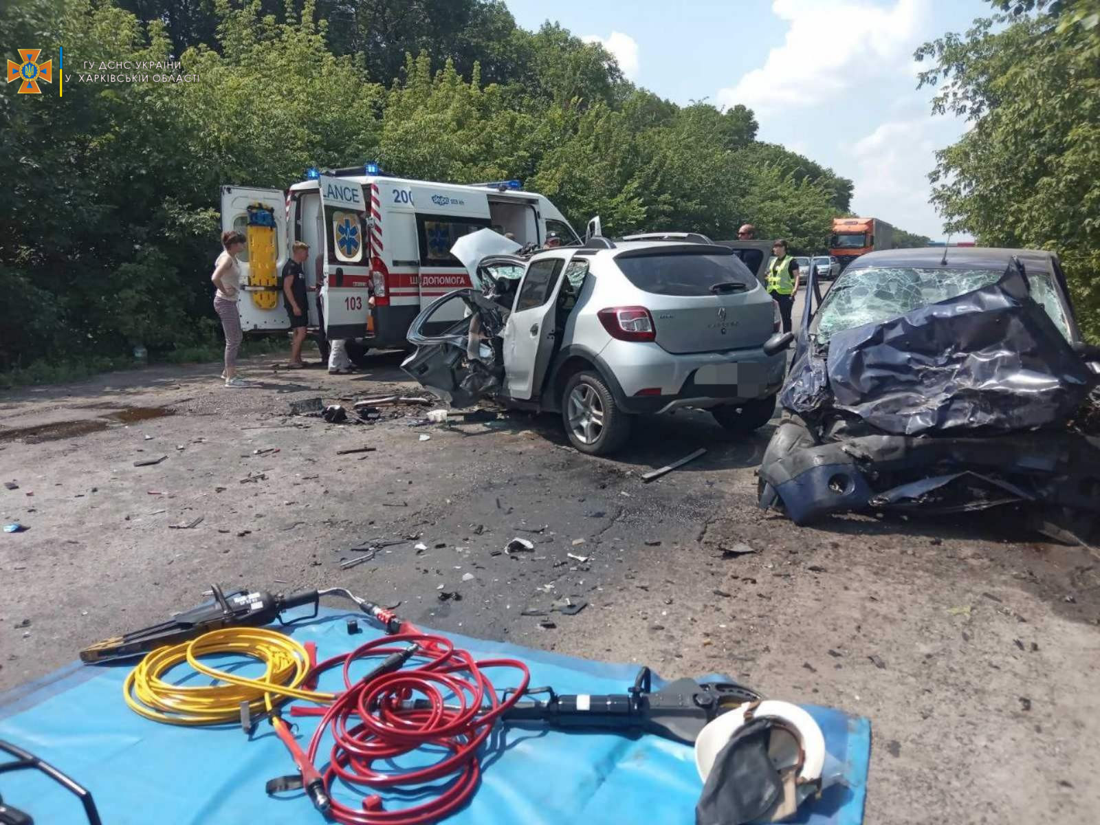 Зображення до:  На Харківщині внаслідок ДТП загинув чоловік, ще четверо в лікарні