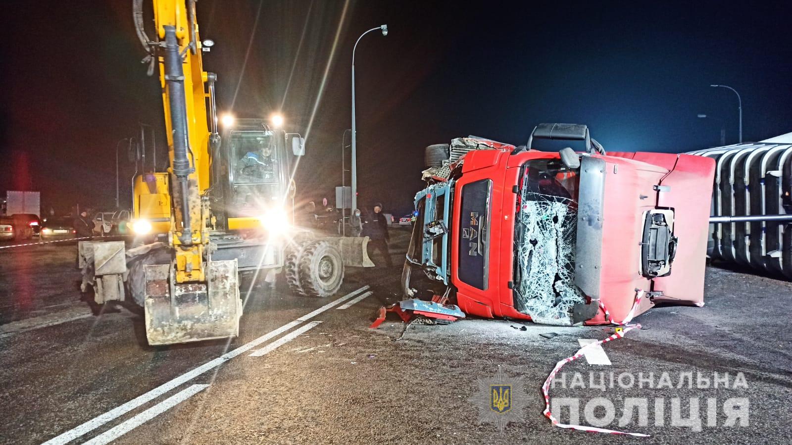 Зображення до:  ДТП на окружній в Харкові: загинули троє людей, серед яких дитина