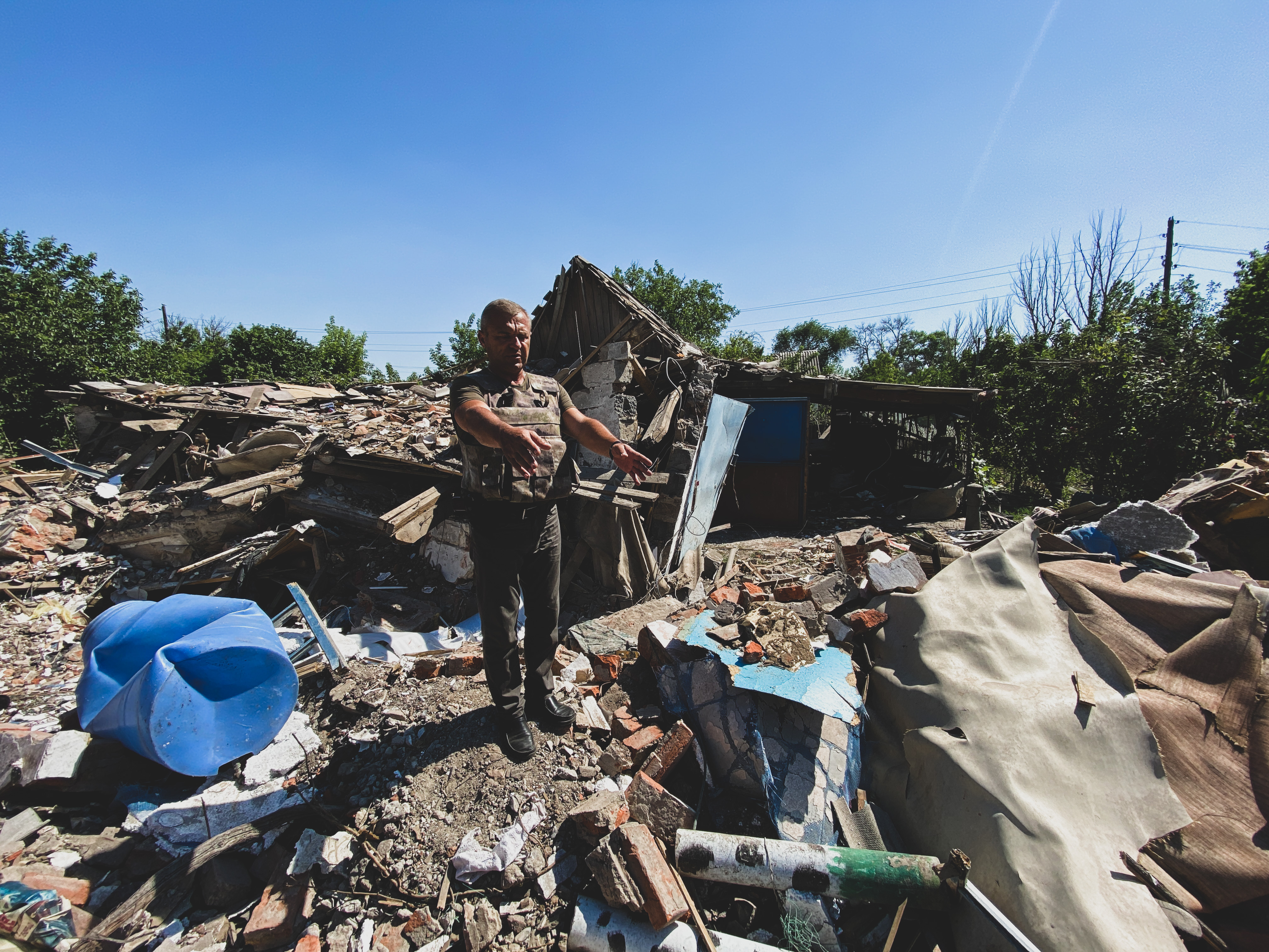 Зображення до:  Жодного дня без обстрілів: фоторепортаж з Барвінкового