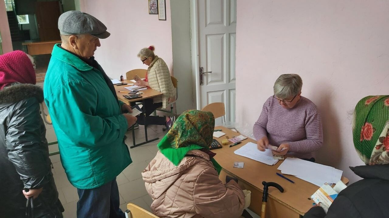 Зображення до:  Пенсії на звільнені території Харківщини поки привозитиме «Укрпошта»