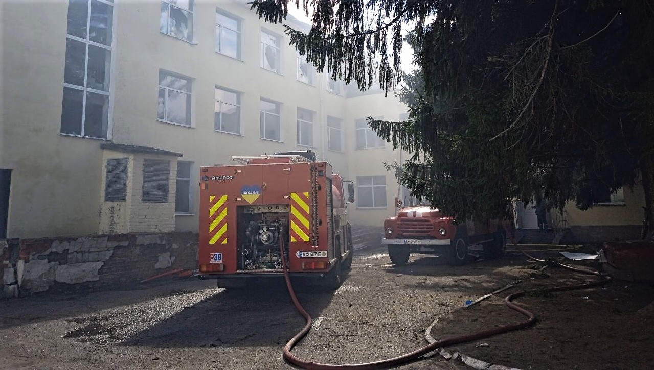 Зображення до:  Восьмеро поранених, спалена школа, збита ракета: ситуація на Харківщині за добу