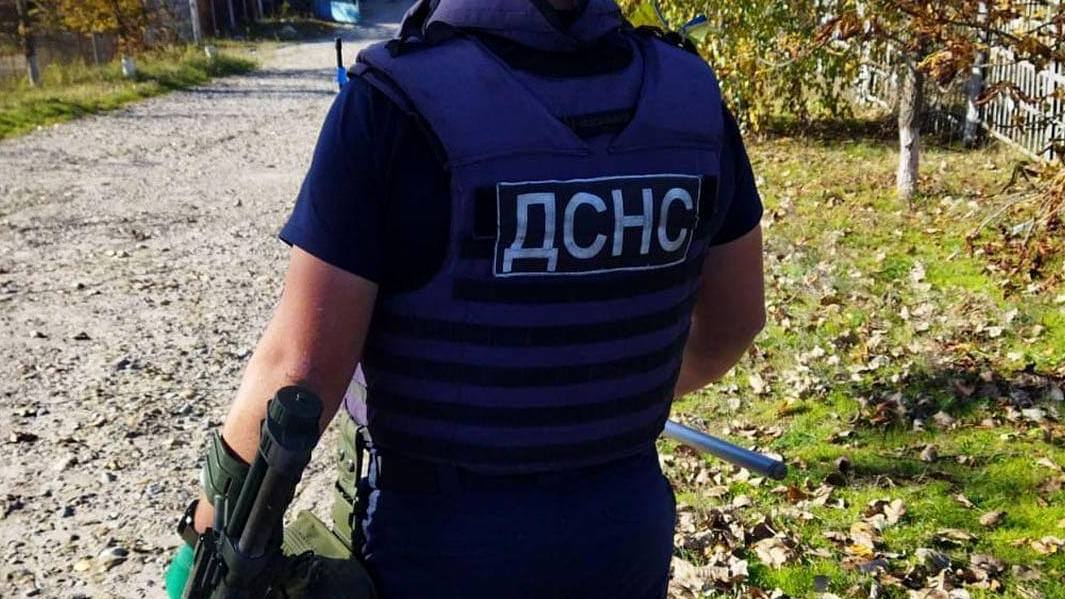 Зображення до:  На Ізюмщині авто саперів підірвалося на міні, є загиблий