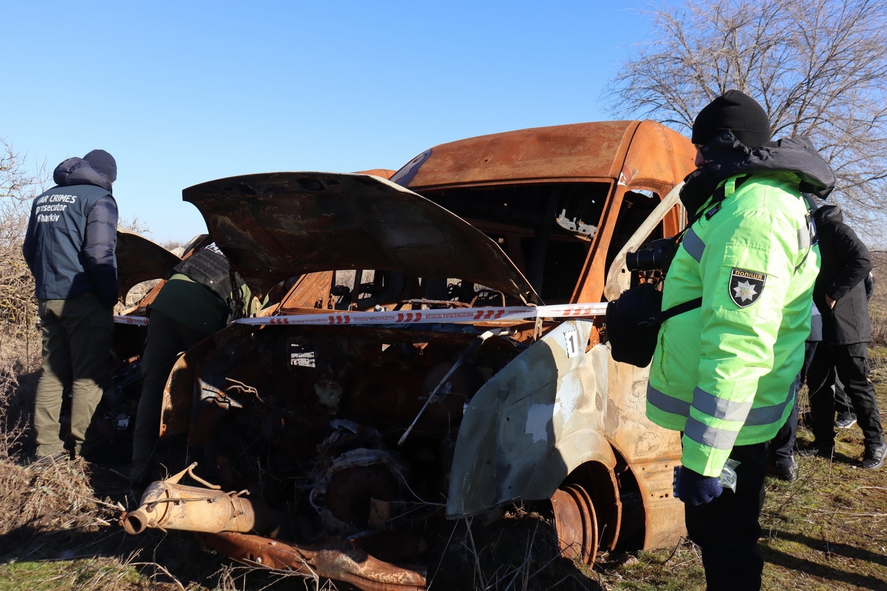 Зображення до:  На Ізюмщині ексгумували тіла загиблих із розстріляної окупантами автоколони