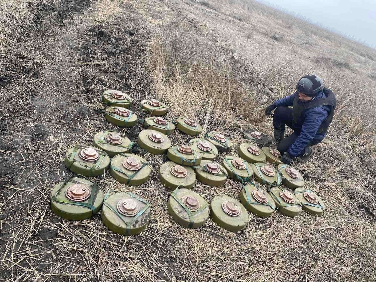 Зображення до:  До Харківщини для розмінування направили 20 додаткових бригад саперів