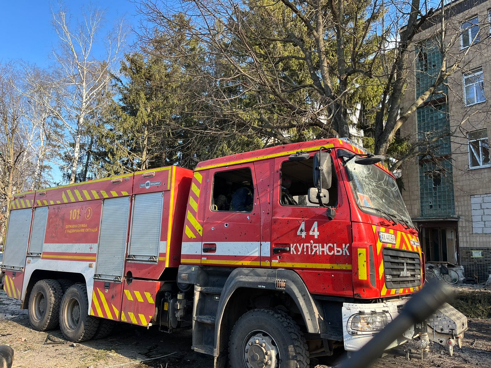 Зображення до:  У Дворічній внаслідок обстрілу дістав поранення волонтер