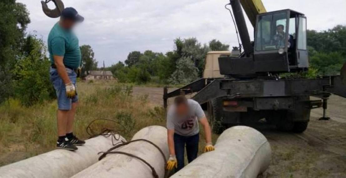 Зображення до:  Допомогли окупантам вивезти 700 тонн соняшника: двом депутатам з Ізюмщини оголосили підозру — СБУ