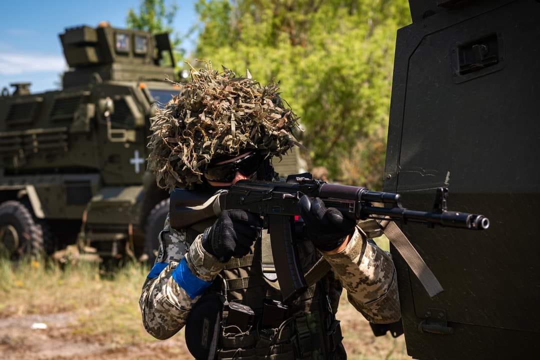 Зображення до:  ЗСУ полонили п’ятьох російських військових на Лимано-Куп’янському напрямку