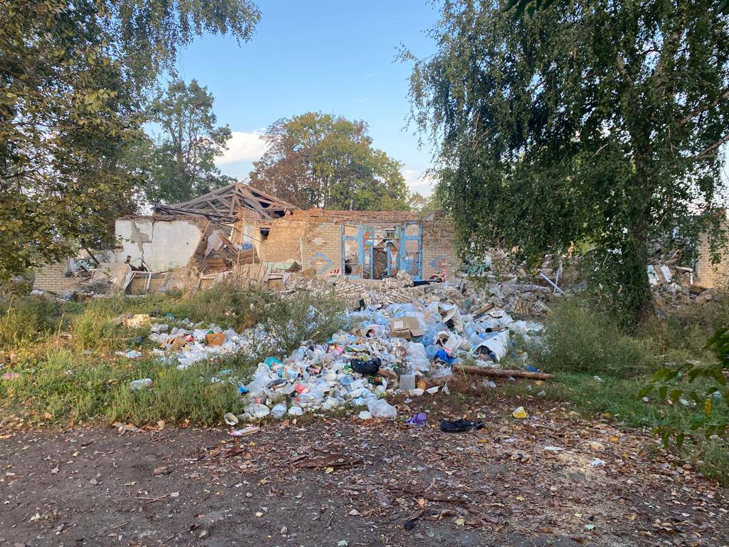 Зображення до:  Обстріли Харківщини 4 вересня: зруйнований дитсадок, спалахнула лісова пожежа