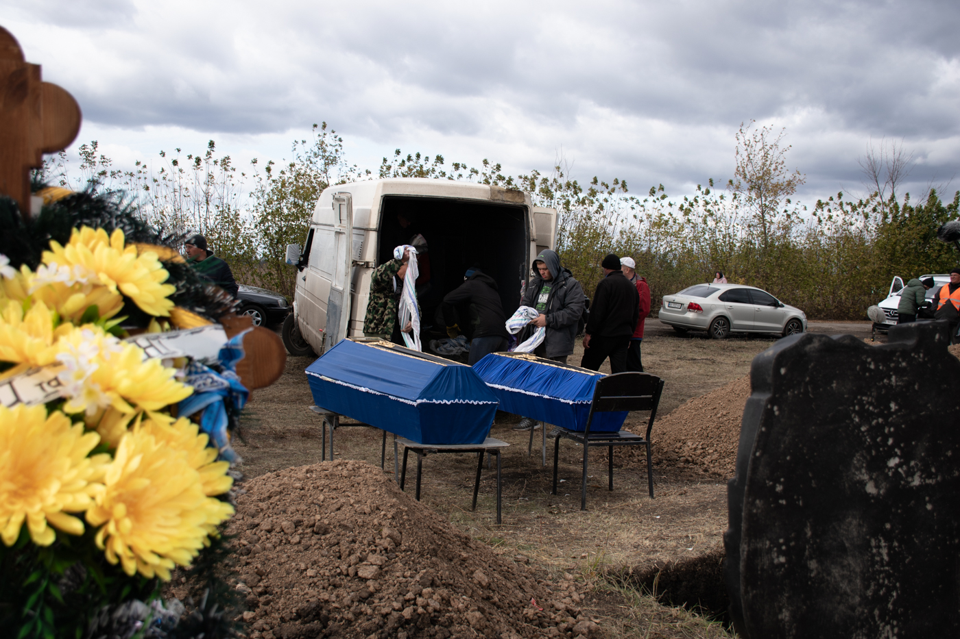 Зображення до:  За чотири дні у Грозі поховали 39 загиблих від російського ракетного удару