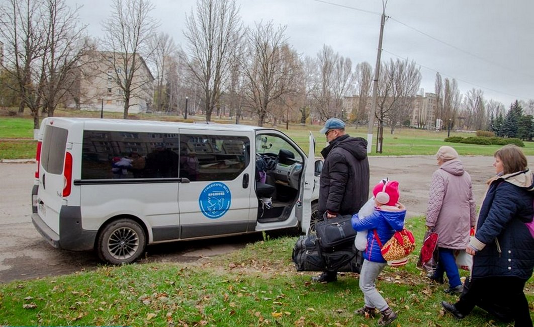 Зображення до:  З небезпечних громад Куп’янщини вивезли 299 дітей, евакуація завершена — ОВА