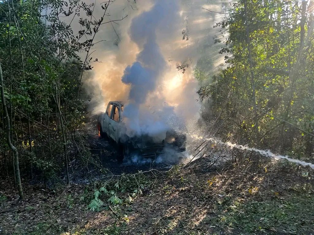 Зображення до:  На Харківщині підірвався легковий автомобіль: загинув чоловік, ще один поранений 