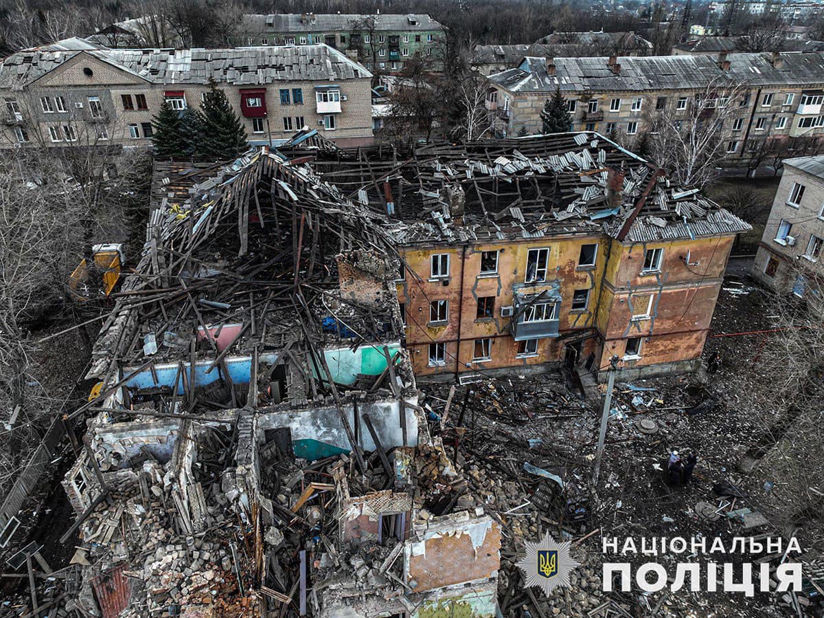 Зображення до:  Російська армія вдарила по Селидовому на Донеччині: загинула жінка, є поранені