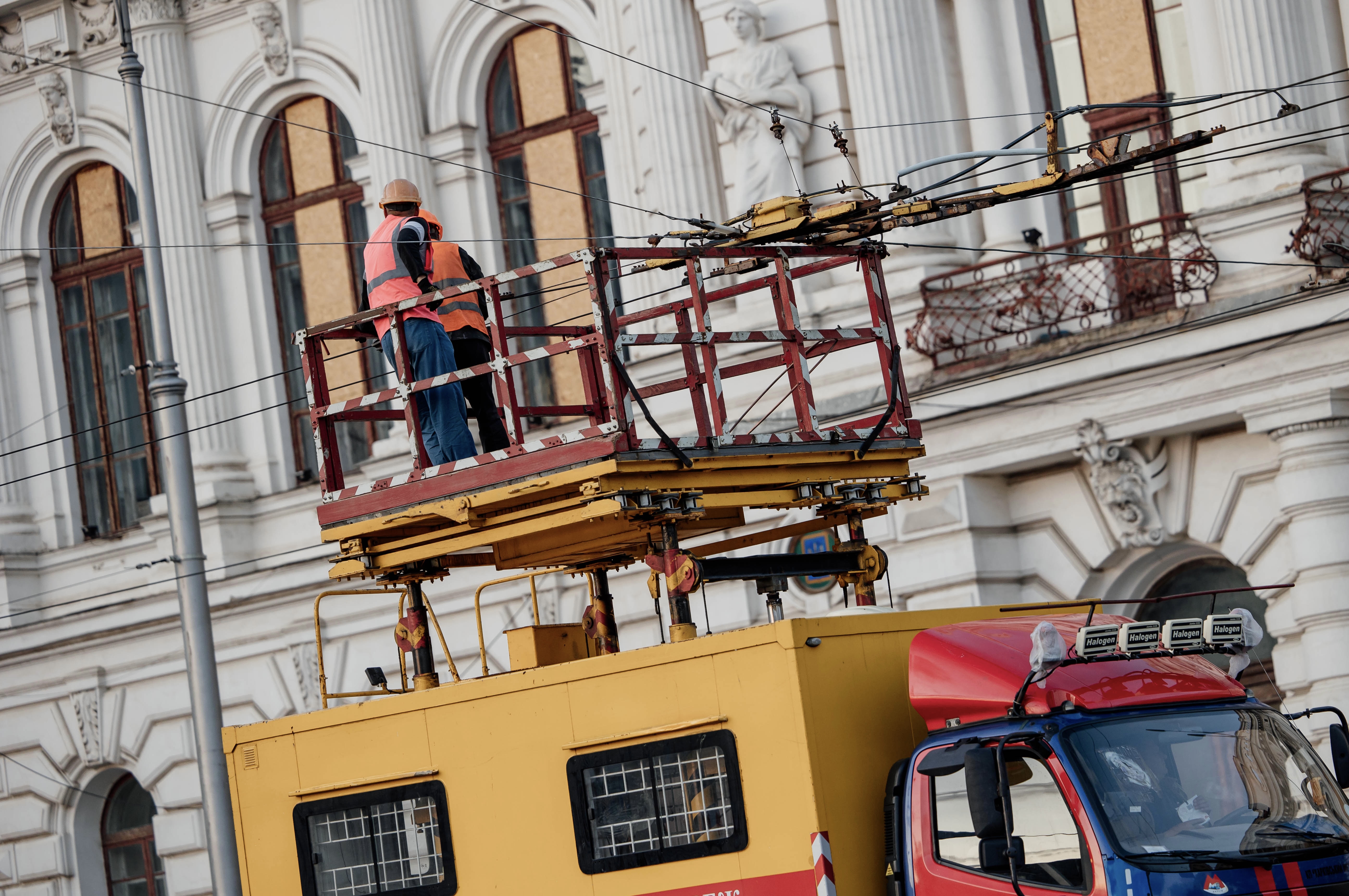 Зображення до:  Терехов розповів, скільки будинків у Харкові зі світлом та теплом