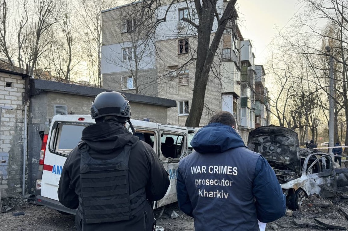 Зображення до:  Трьом людям надали допомогу після удару по Харкову в ніч на 2 березня: фото наслідків